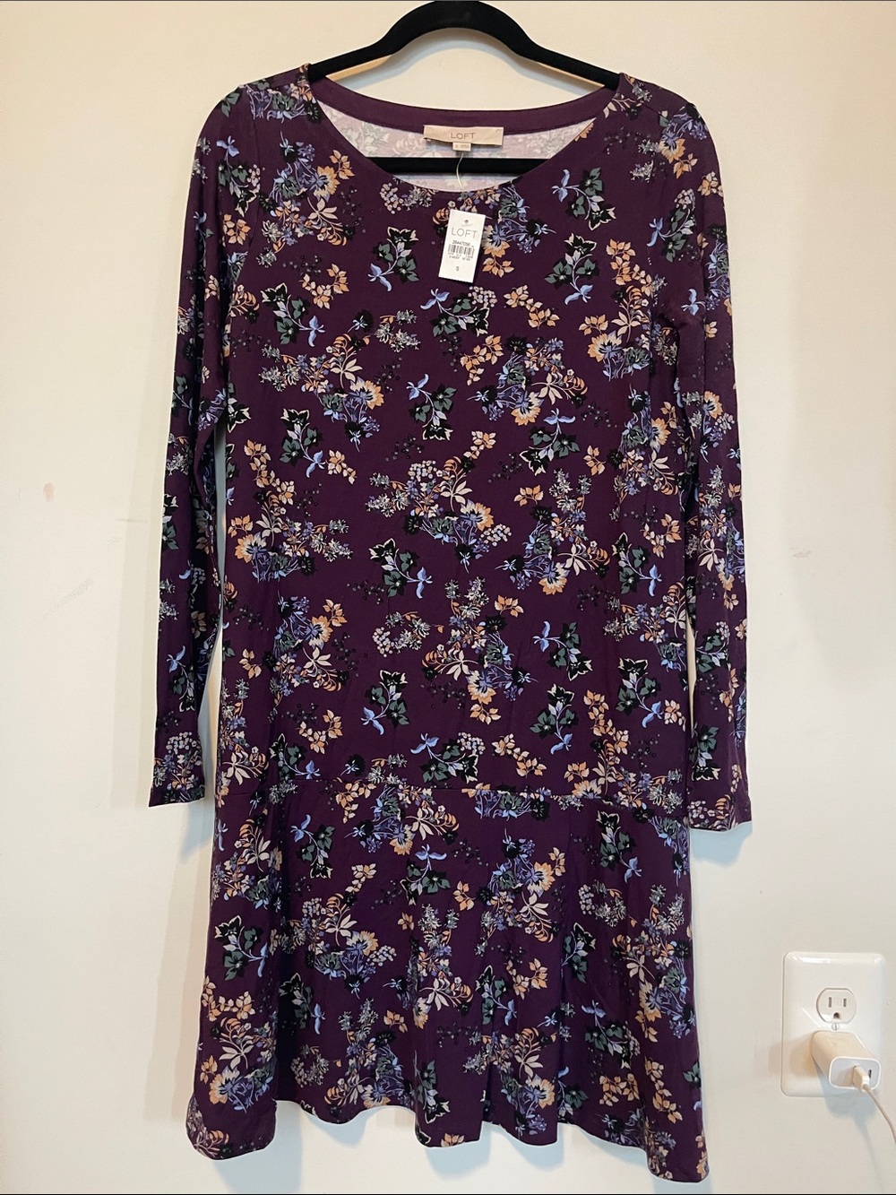 NWT Loft Aubergine floral print drop waist dress Size small